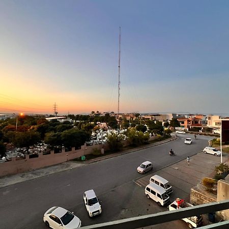 Comfortable Rental Apartments In Bahria Town Rawalpindi Luaran gambar