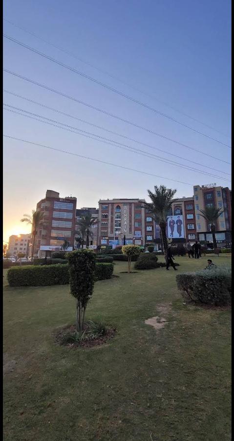 Comfortable Rental Apartments In Bahria Town Rawalpindi Luaran gambar