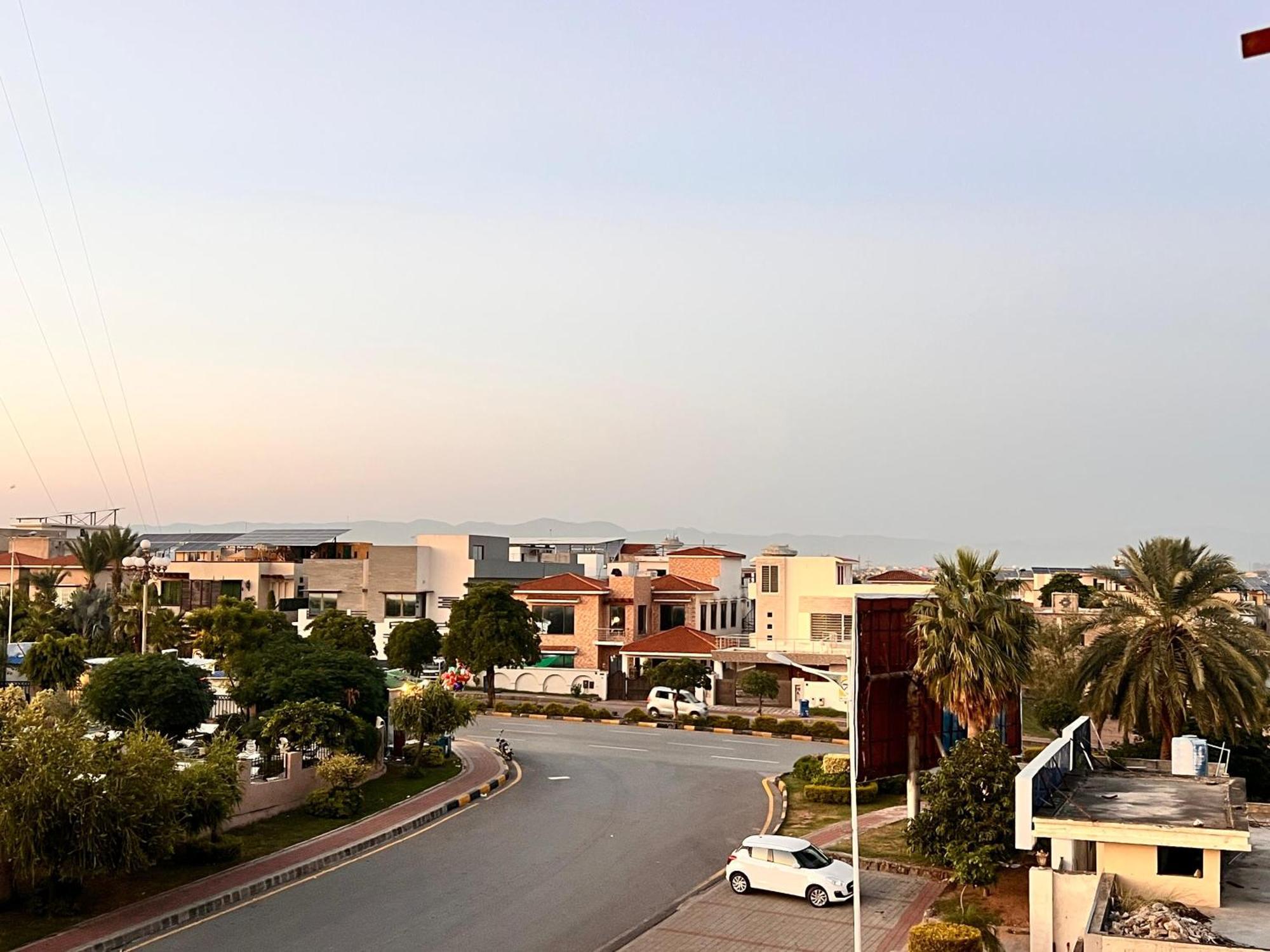 Comfortable Rental Apartments In Bahria Town Rawalpindi Luaran gambar