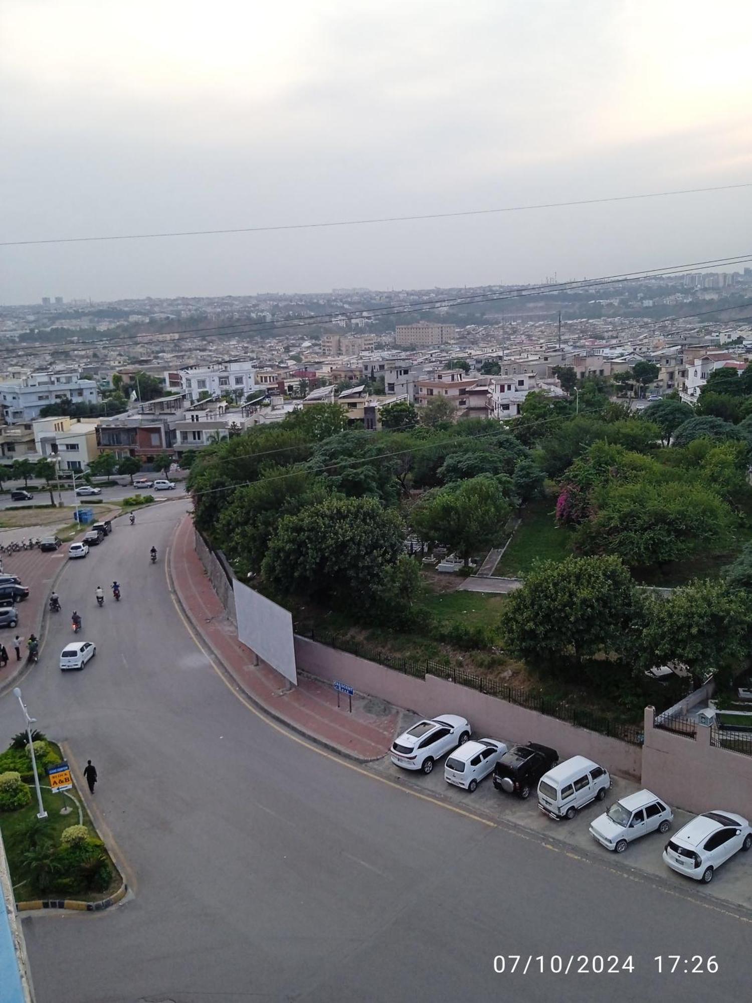Comfortable Rental Apartments In Bahria Town Rawalpindi Luaran gambar